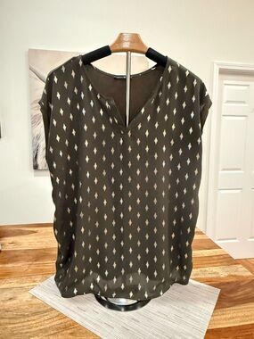 Papermoon Olive Green V-Neck Gold Metallic Diamond Print Top: Large